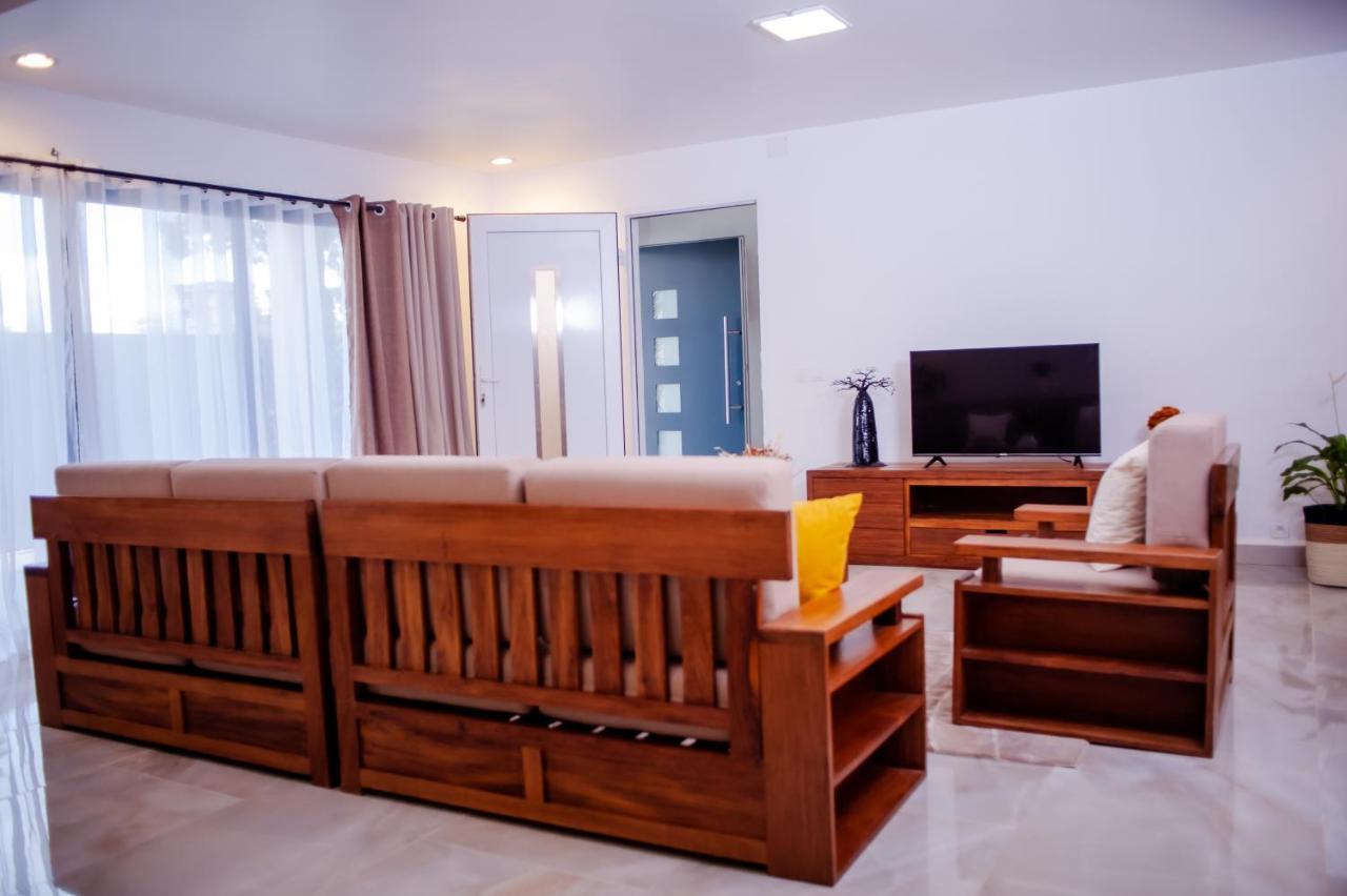 Ampifitia Guest House Антананариву Экстерьер фото